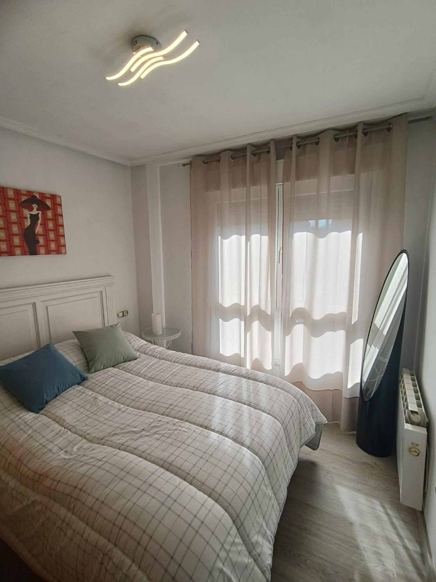 Apartamento Hospital Los Prados Parking Gratuito Oviedo Exterior foto
